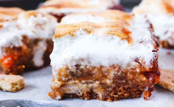 close up of sweet potato pie bars