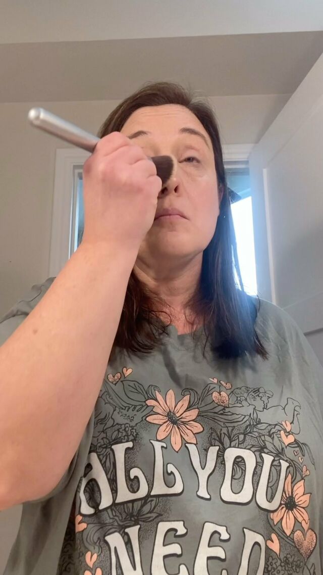 Here’s what I do know 👇

No one knows what they’re doing. 
We all feel like imposters. 
Our kids love us anyway. 
We’re all going to be OK. 
You’ve got this (as much as any of us do) 😘

#momspiration #momlife #funnymoms #memtalhealth #parentinglife #parentingquotes